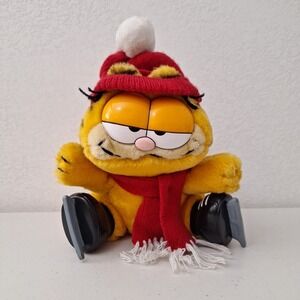 Vintage Dakin 1981 Garfield the Cat Ice Hockey Skating Plush Stuffed Toy 9"